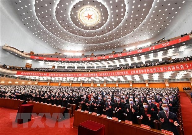 Các đại biểu đại diện cho hơn 96 triệu đảng viên và hơn 4,9 triệu tổ chức đảng cấp cơ sở tham dự Đại hội Đại biểu toàn quốc lần thứ XX Đảng Cộng sản Trung Quốc ở thủ đô Bắc Kinh, ngày 16/10/2022. (Ảnh: THX/TTXVN)