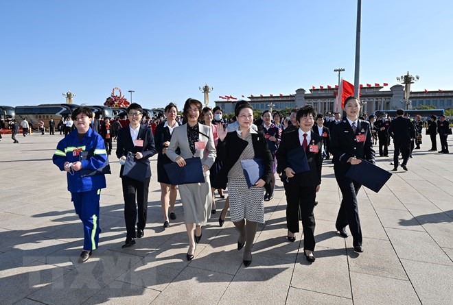 Các đại biểu về dự Đại hội Đại biểu toàn quốc lần thứ XX Đảng Cộng sản Trung Quốc. (Ảnh: THX/TTXVN)