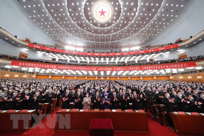 Lễ khai mạc Đại hội Đại biểu toàn quốc lần thứ XX Đảng Cộng sản Trung Quốc (Đại hội XX) diễn ra trọng thể tại Đại lễ đường Nhân dân ở thủ đô Bắc Kinh. (Ảnh: THX/TTXVN)