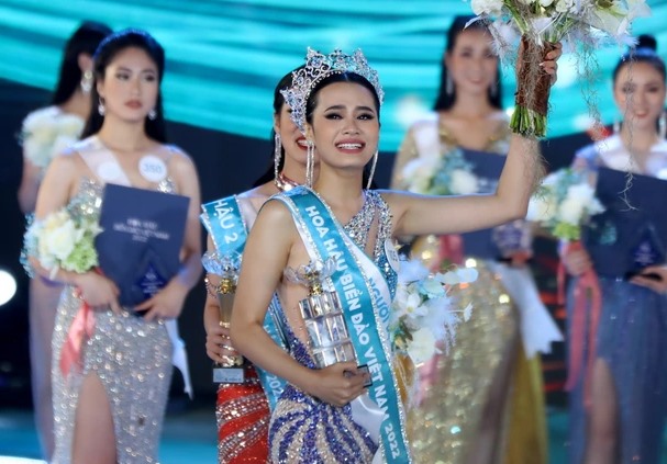 Đinh Như Phương đăng quang Hoa hậu Biển đảo Việt Nam 2022 (Ảnh: Ban Tổ chức).