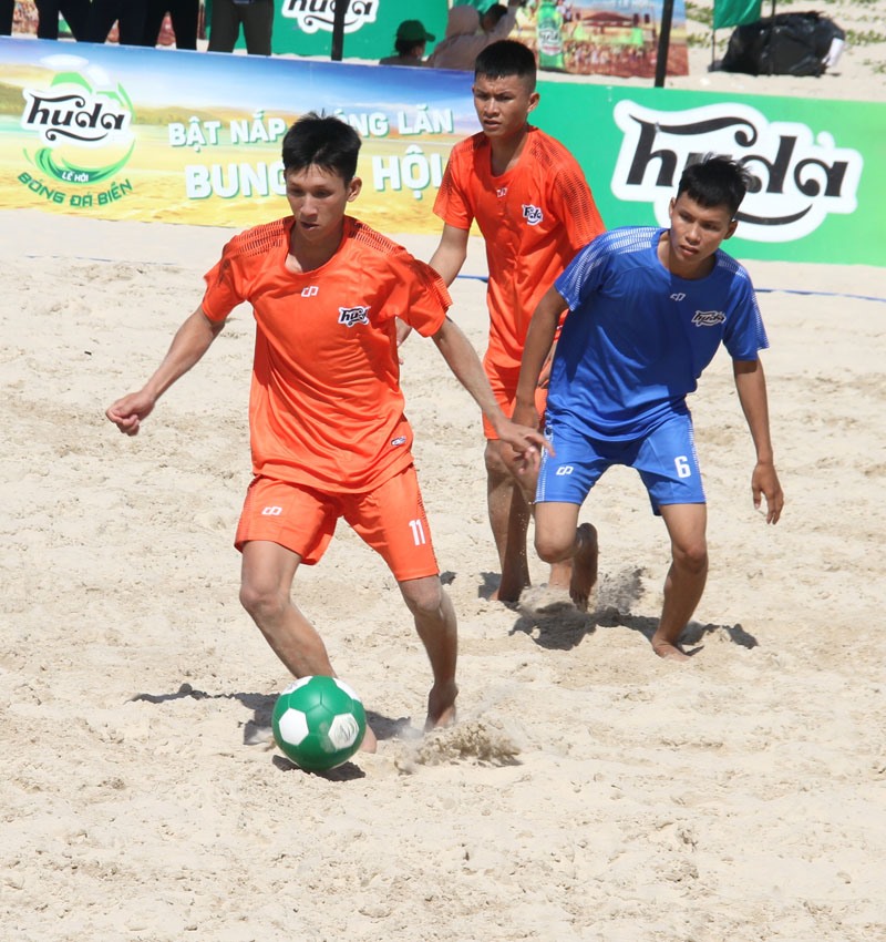 Quảng Trị có cơ sở để phát triển phong trào bóng đá bãi biển -Ảnh: M.Đ
