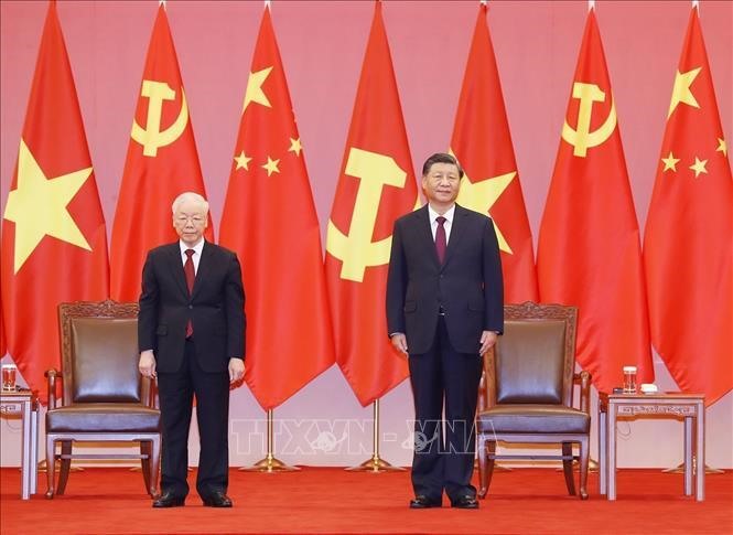 Tổng Bí thư, Chủ tịch Trung Quốc Tập Cận Bình và Tổng Bí thư Nguyễn Phú Trọng dự buổi lễ.