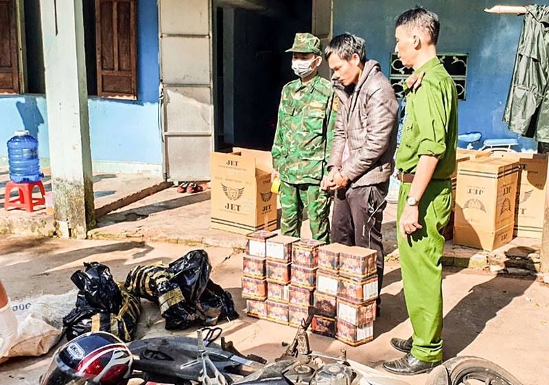 Đồn Biên phòng Thuận bắt, xử lý 1 vụ vận chuyển ma túy - Ảnh: T.T