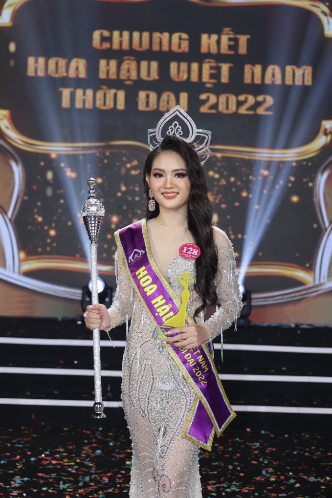 Nguyễn Mai Anh đăng quang Hoa hậu Việt Nam Thời đại 2022.