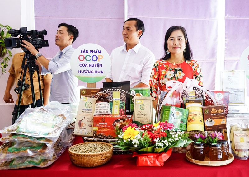 Các sản phẩm OCOP của huyện Hướng Hóa - Ảnh: L.A
