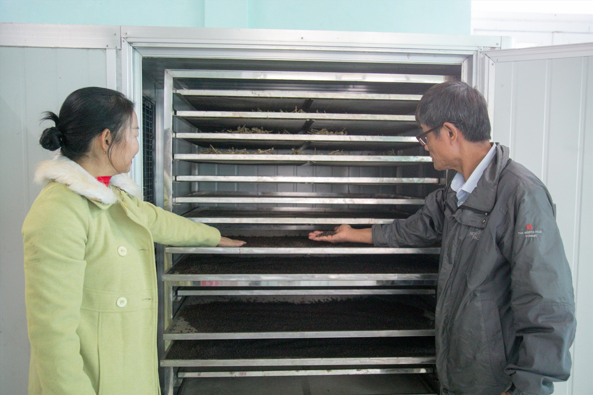 HTX nông nghiệp dịch vụ hồ tiêu Cùa áp dụng công nghệ sấy khô trước khi đóng gói sản phẩm