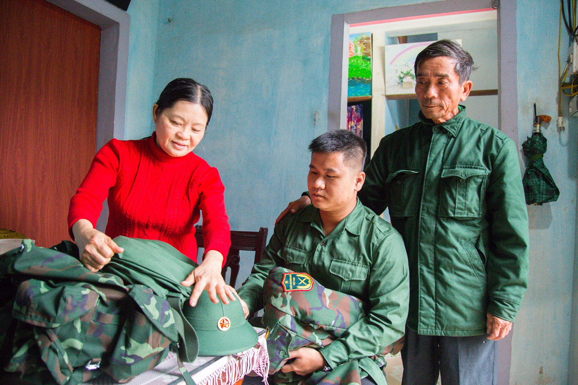Tân binh Nguyễn Đức Thái Trình (thị trấn Gio Linh) sau khi tốt nghiệp Trường Đại học Luật Huế năm 2021 đã viết đơn tình nguyện nhập ngũ