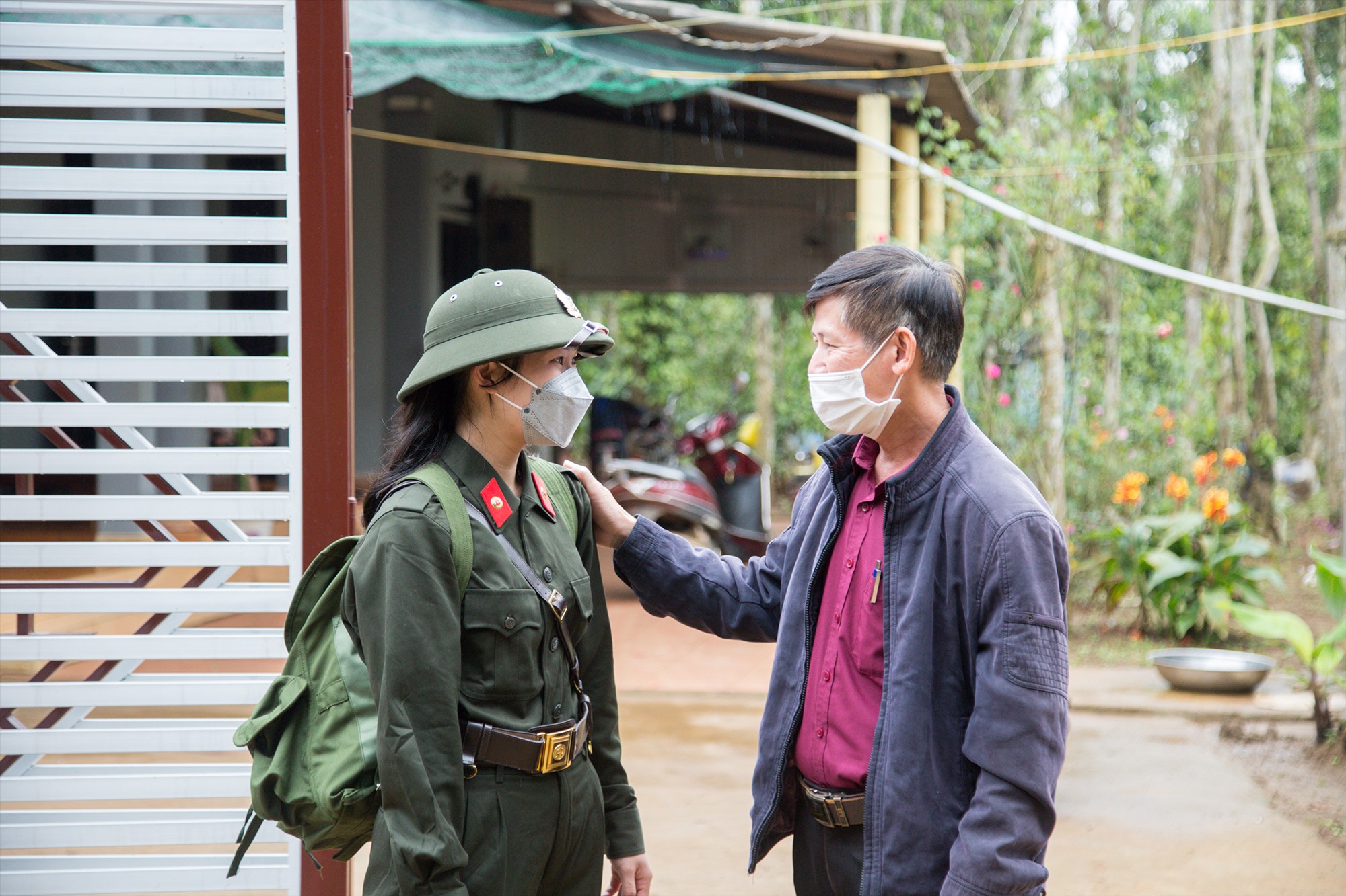 Là nữ tân binh duy nhất của tỉnh Quảng Trị, em Nguyễn Thị Hải Vân (thành phố Đông Hà) được bố căn dặn kỹ lưỡng trước ngày lên đường làm nghĩa vụ thiêng liêng bảo vệ Tổ quốc