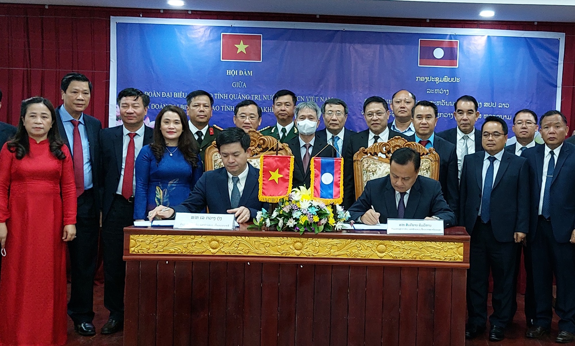 Tỉnh Quảng Trị và Savannakhet ký kết biên bản thỏa thuận hợp tác năm 2022 - Ảnh: Thanh Hải