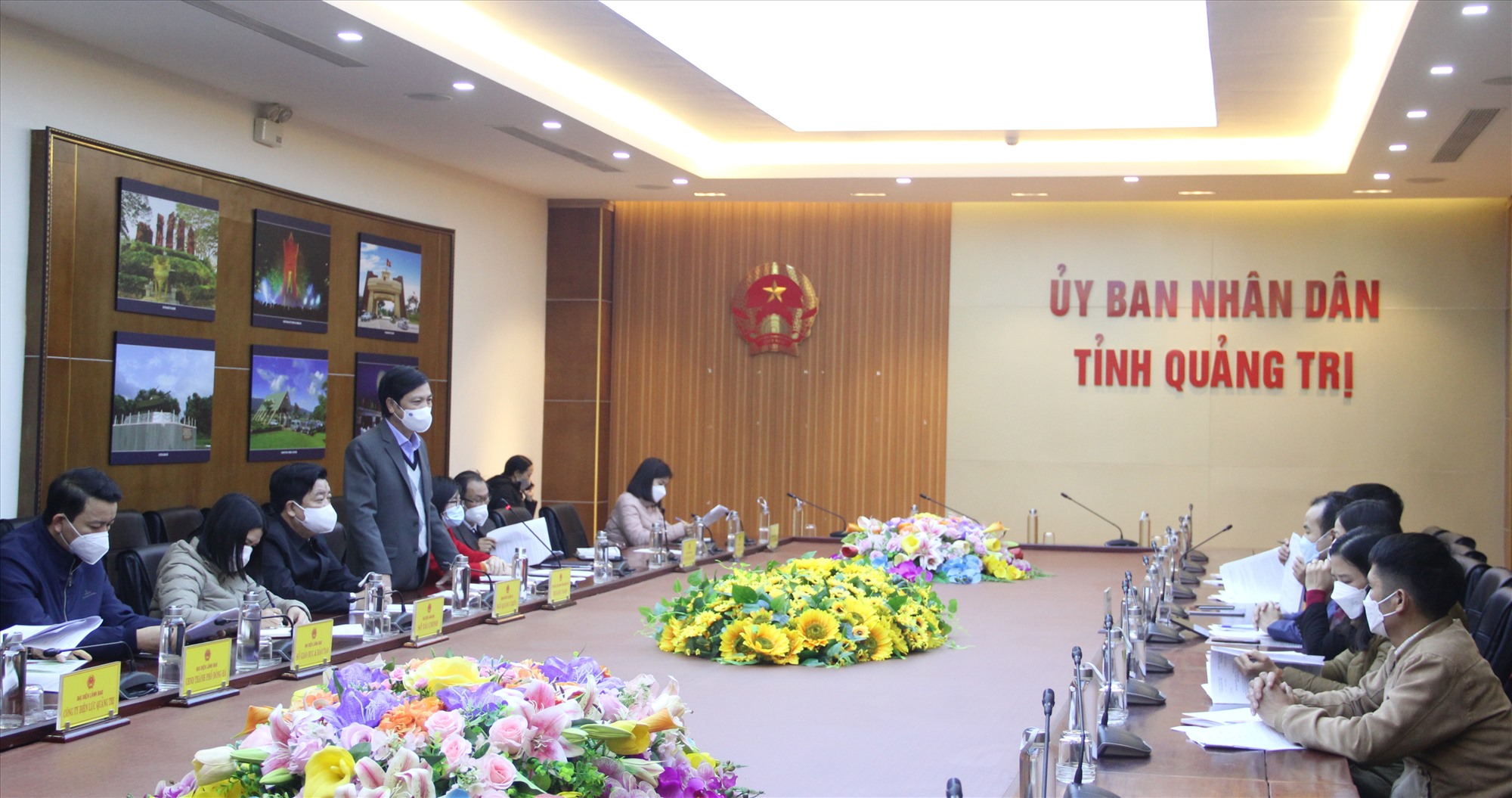 Phó Chủ tịch UBND tỉnh Hoàng Nam phát biểu tại buổi làm việc-Ảnh: M.Đ