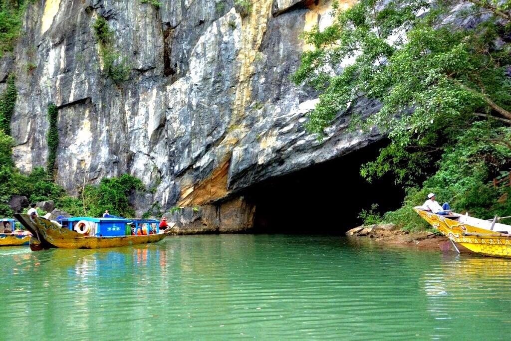 Sông Son (Quảng Bình) trở thành dòng sông di sản thu hút khách du lịch khắp nơi trên thế giới. Ảnh: T.L