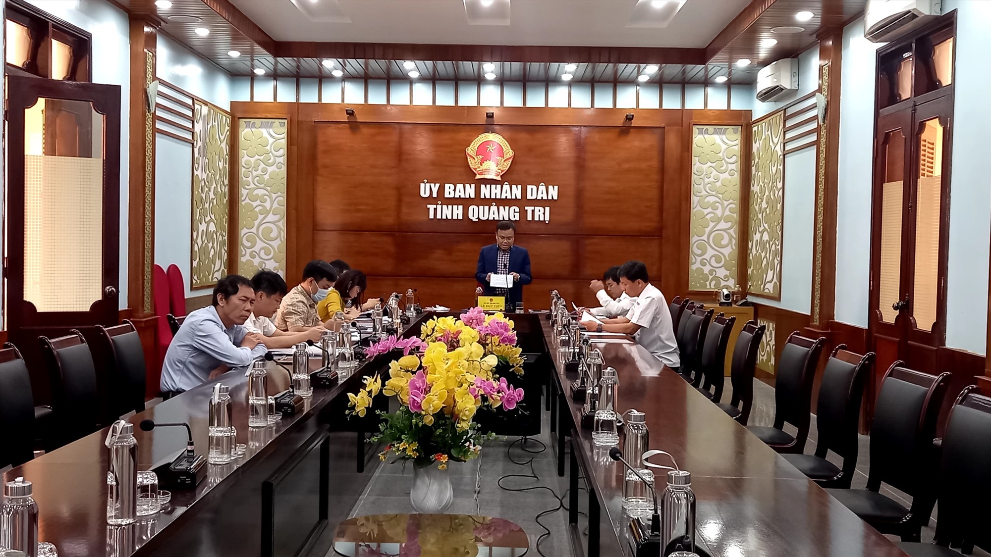Phó Chủ tịch UBND tỉnh Lê Đức Tiến tham gia ý kiến tại điểm cầu Quảng Trị - Ảnh: T.T