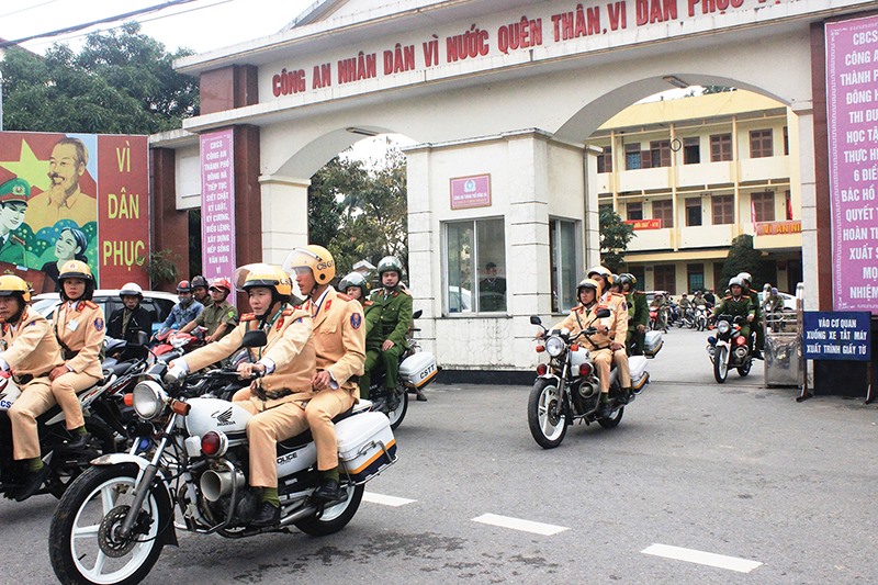 Công an TP. Đông Hà ra quân trấn áp tội phạm - Ảnh: T.S