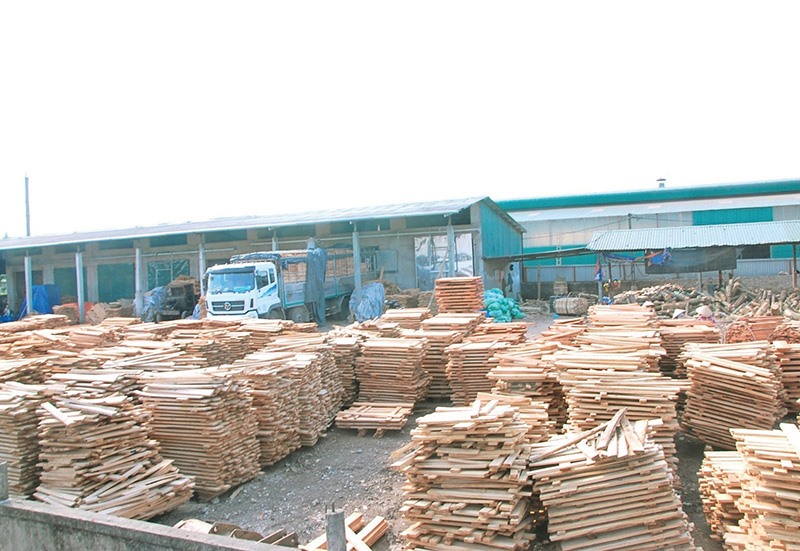 Các doanh nghiệp tại Cụm công nghiệp Ái Tử phát triển, đóng góp đáng kể cho nguồn thu ngân sách của huyện Triệu Phong - Ảnh: N.T