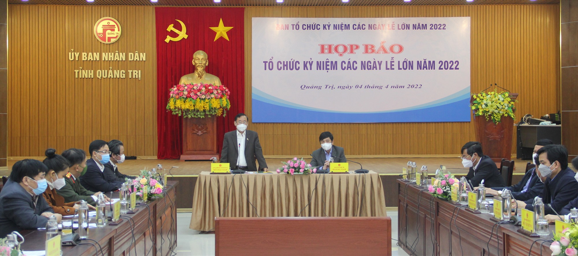 Trưởng Ban Tuyên giáo Tỉnh ủy Hồ Đại Nam phát biểu tại cuộc họp báo - Ảnh: MĐ