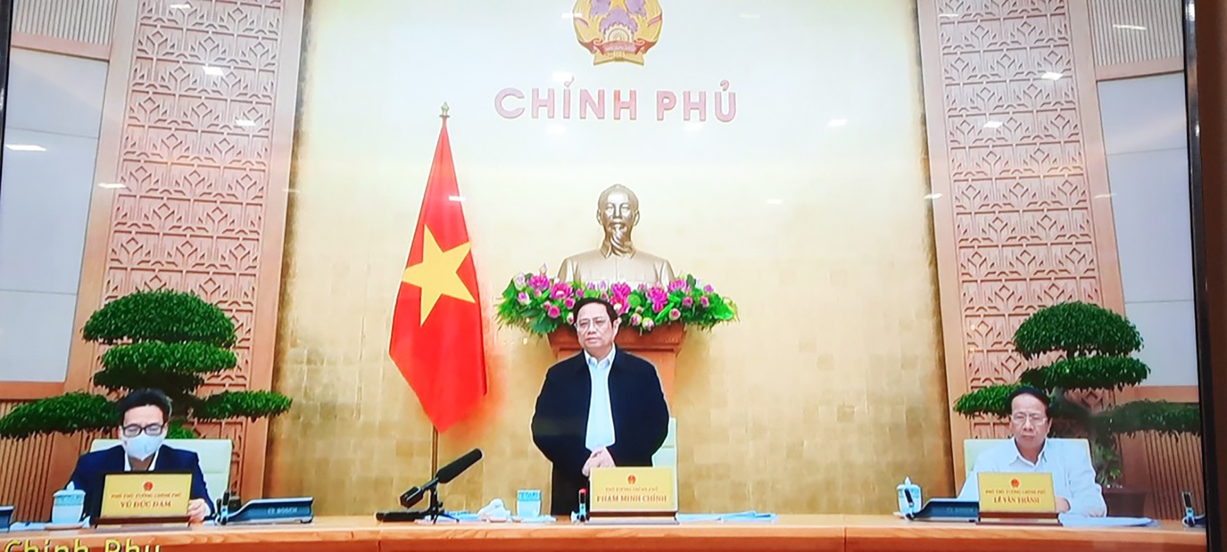 Thủ tướng Phạm Minh Chính yêu cầu tăng cường tính tự lực, tự cường, tập trung giữ vững ổn định kinh tế vĩ mô bằng mọi biện pháp -Ảnh: T.L