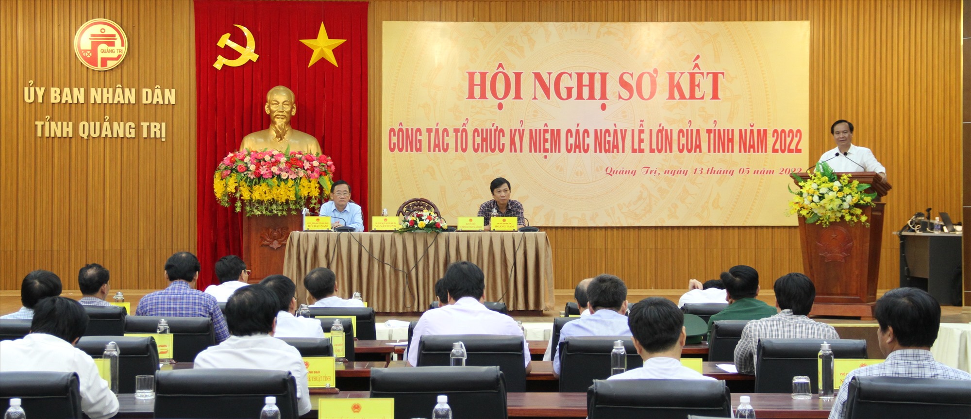 Chủ tịch UBND tỉnh Võ Văn Hưng phát biểu tại hội nghị - Ảnh: MĐ