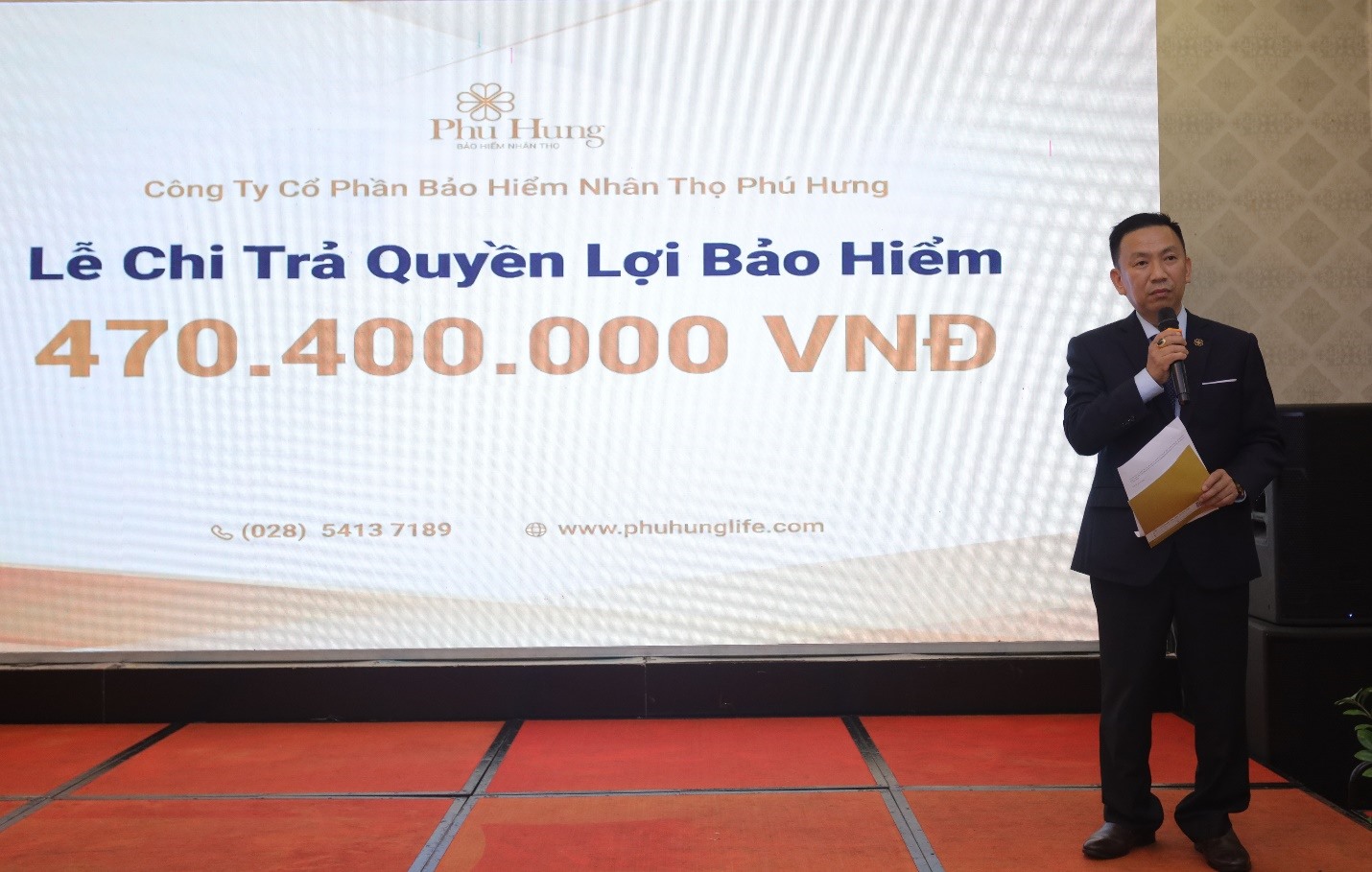 Ông Võ Tất Thắng, Giám đốc kinh doanh Miền, khu vực Miền Trung công ty Phú Hưng Life chia sẻ tại sự kiện