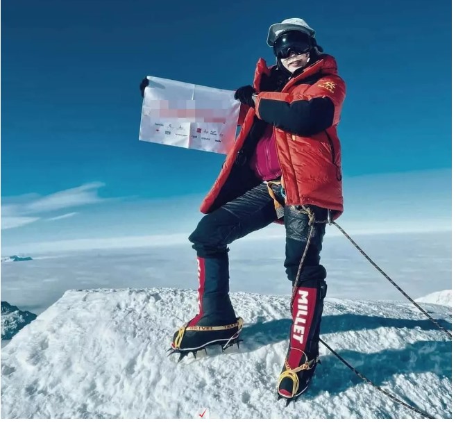 Sáng 16/5 Nguyễn Thị Thanh Nhã (Céline Nha Nguyen) đã chinh phục thành công đỉnh Everest. Ảnh: zingnews.vn