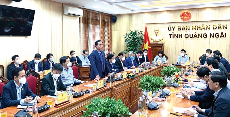 Chủ tịch UBND tỉnh Quảng Trị Võ Văn Hưng phát biểu tại buổi làm việc với UBND tỉnh Quảng Ngãi- Ảnh: H.N.K