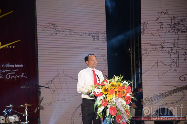 Chủ tịch UBND quận Tây Hồ Nguyễn Đình Khuyến phát biểu khai mạc.