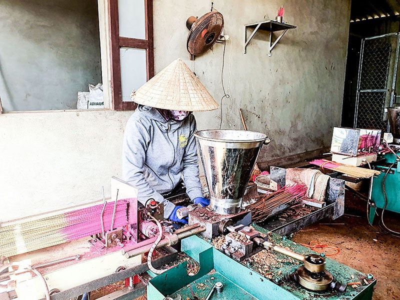Sản phẩm hương bài của HTX Tâm Phát, xã Hải Thái, huyện Gio Linh tham gia chương trình OCOP năm 2022 - Ảnh: T.T