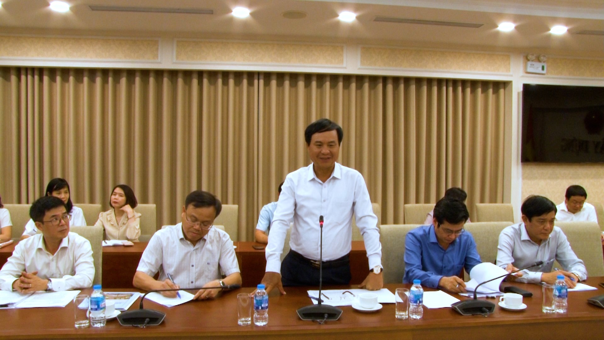 Chủ tịch UBND tỉnh Võ Văn Hưng kiến nghị Bộ Xây dựng quan tâm hỗ trợ thiết thực về ngân sách quy hoạch phát triển đô thị thông qua các chương trình, dự án của Bộ hoặc của Chính phủ- Ảnh PK.