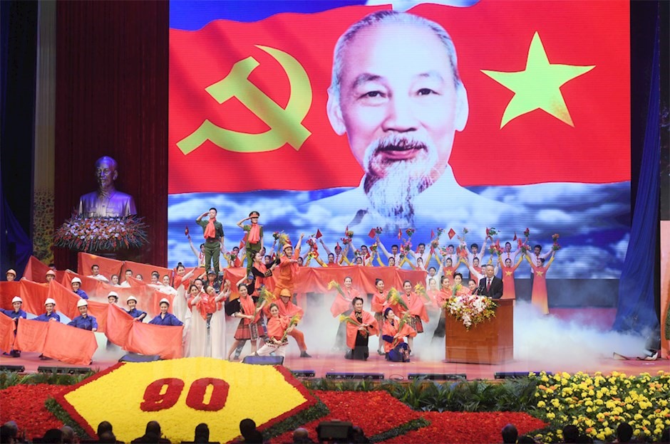 Sự lãnh đạo đúng đắn và sáng suốt của Đảng là nhân tố hàng đầu quyết định mọi thắng lợi của cách mạng Việt Nam - Ảnh: TL