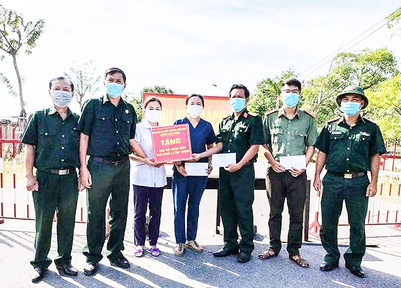Hội CCB huyện Triệu Phong tham gia phòng, chống COVID-19 - Ảnh: T.L