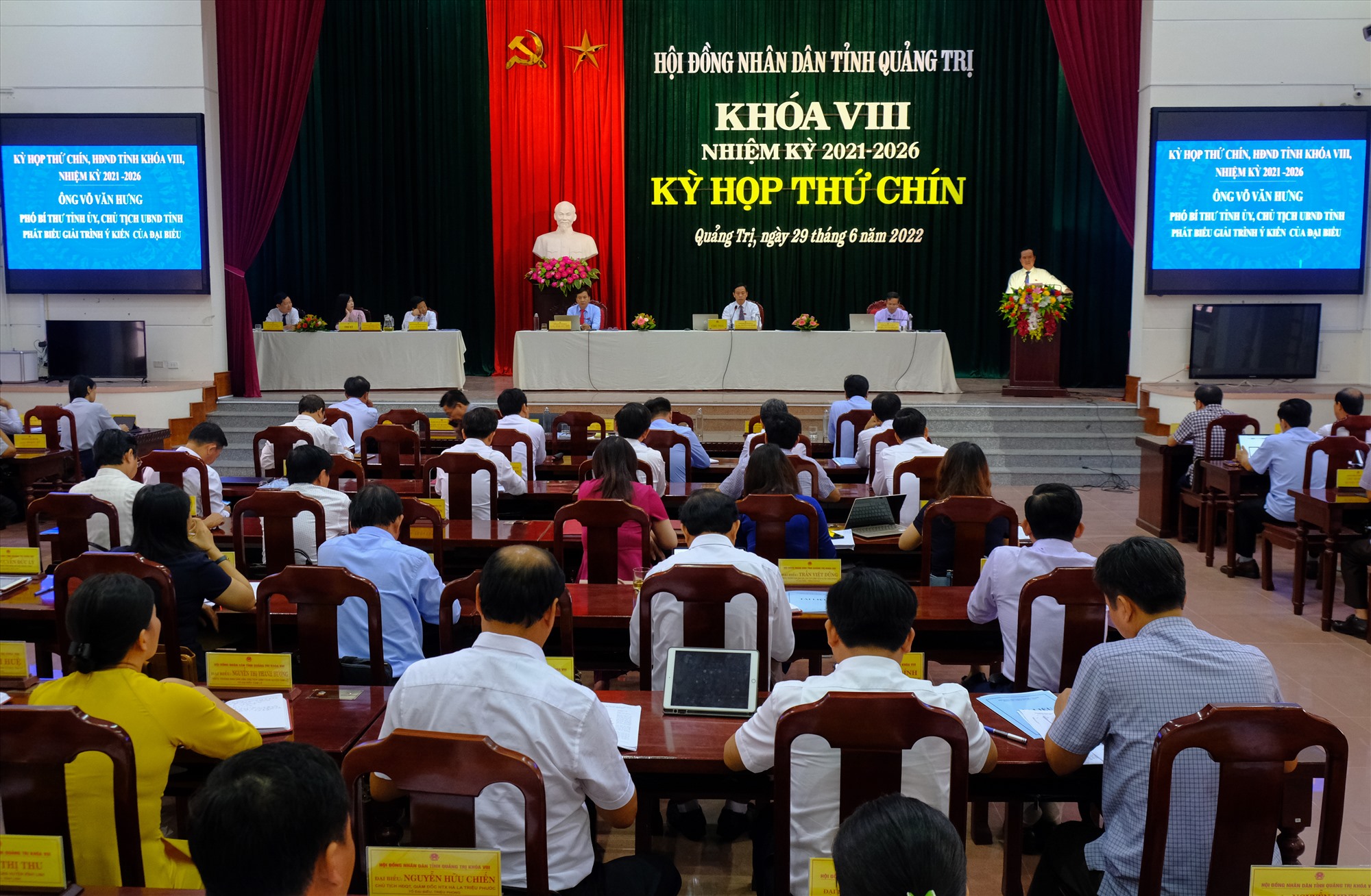 Quang cảnh kỳ họp thứ 9, HĐND tỉnh khóa VIII - Ảnh: Trần Tuyền