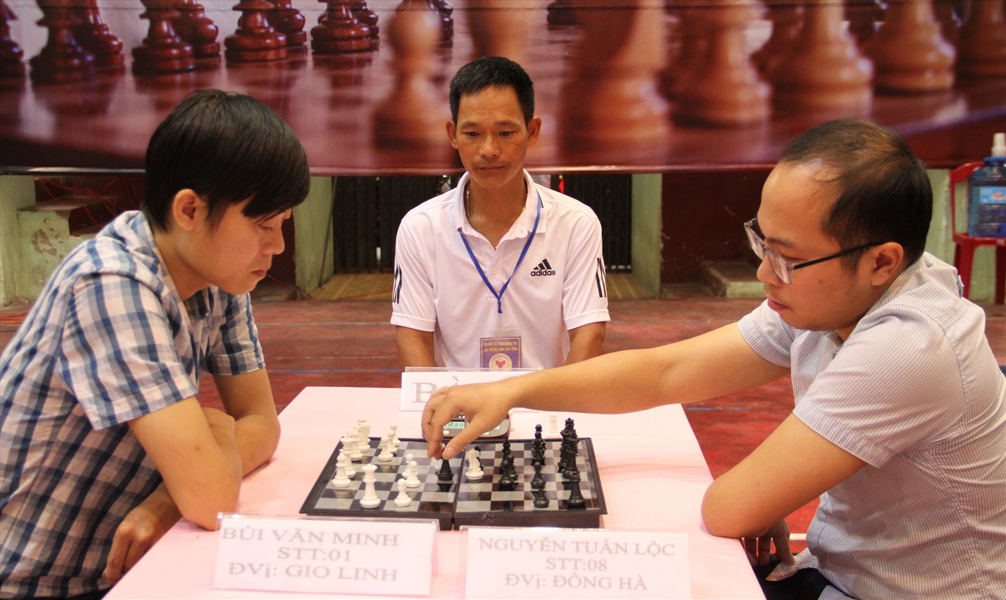 Các VĐV tranh tài tại Giải cờ vua, Đại hội TDTT tỉnh lần thứ VIII - Ảnh: M.Đ