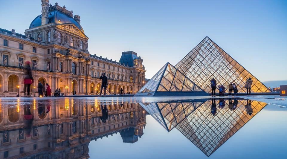 Bảo tàng Louvre - công trình biểu tượng tại Pháp.