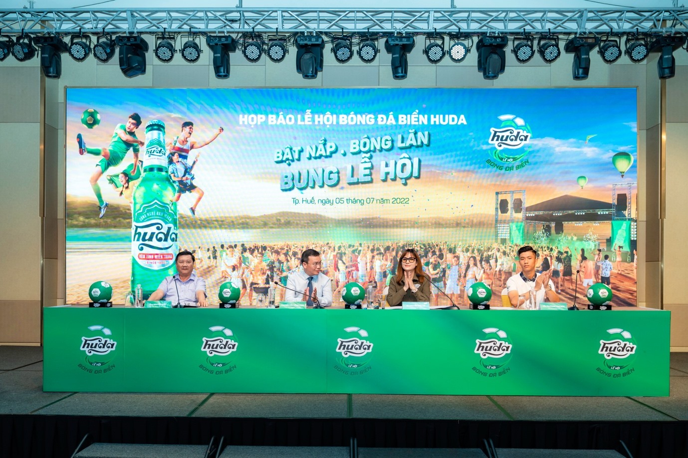 Họp báo Lễ hội bóng đá biển Huda 2022 diễn ra tại TP Huế ngày 05/07/2022