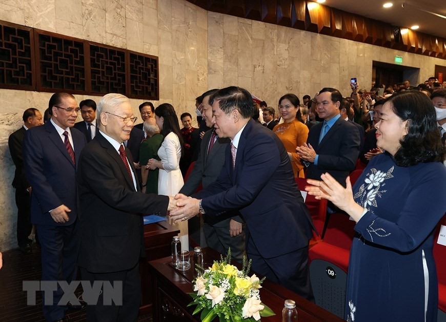 Tổng Bí thư Nguyễn Phú Trọng với các đại biểu dự Lễ kỷ niệm. (Ảnh: Trí Dũng/TTXVN)