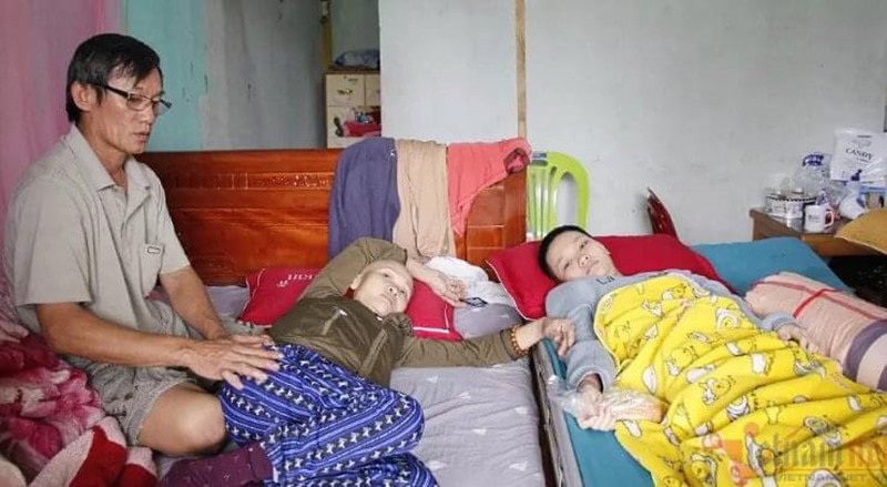 Hoàn cảnh của gia đình anh Hoàng Đông và chị Trần Thị Thu Thủy rất mong nhận được sự sẻ chia của cộng đồng - Ảnh: H.T