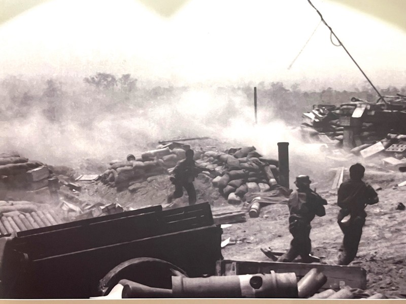Khí thế chuẩn bị xông trận của Quân đội nhân dân Việt Nam và bộ đội Pha thét Lào - Ảnh tư liệu