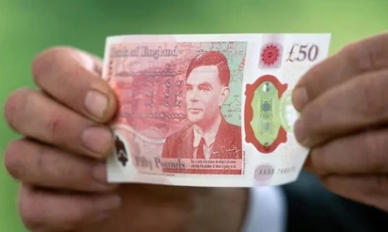 Mẫu tiền polymer 50 bảng Anh in hình nhà khoa học Alan Turing. Ảnh: PA.