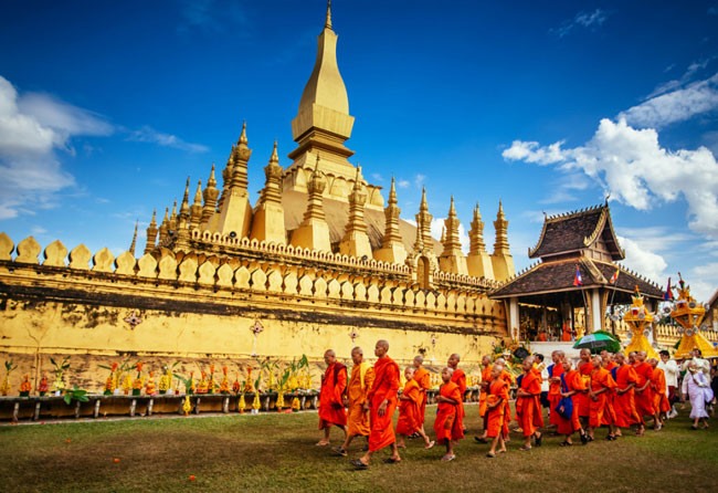 Bảo tháp Phật Pha That Luang tại thủ đô Viêng Chăn, Lào
