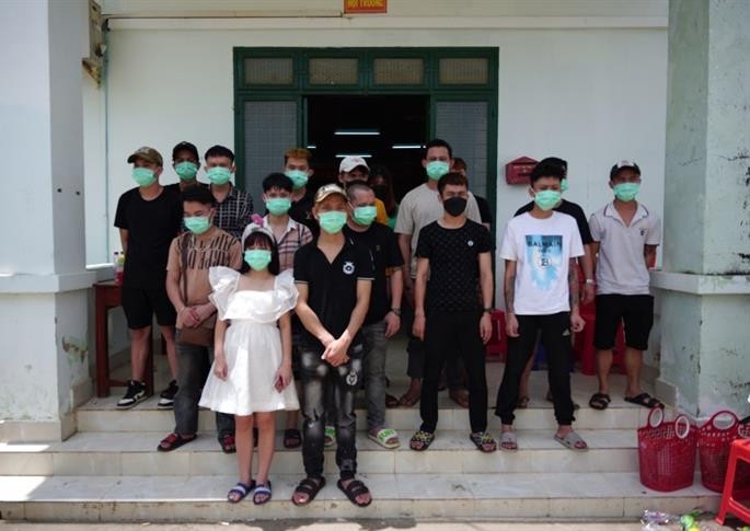 Các công dân Việt Nam bị mất hết giấy tờ buộc phải nhập cảnh trái phép vào Việt Nam. Ảnh: Lê Quân