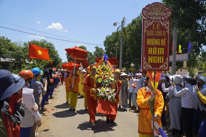 Năm 2020, UBND huyện Cam Lộ đã tổ chức lễ rước long vị vua Hàm Nghi từ kinh thành Huế ra Cùa -Ảnh: NGUYỄN PHÚC