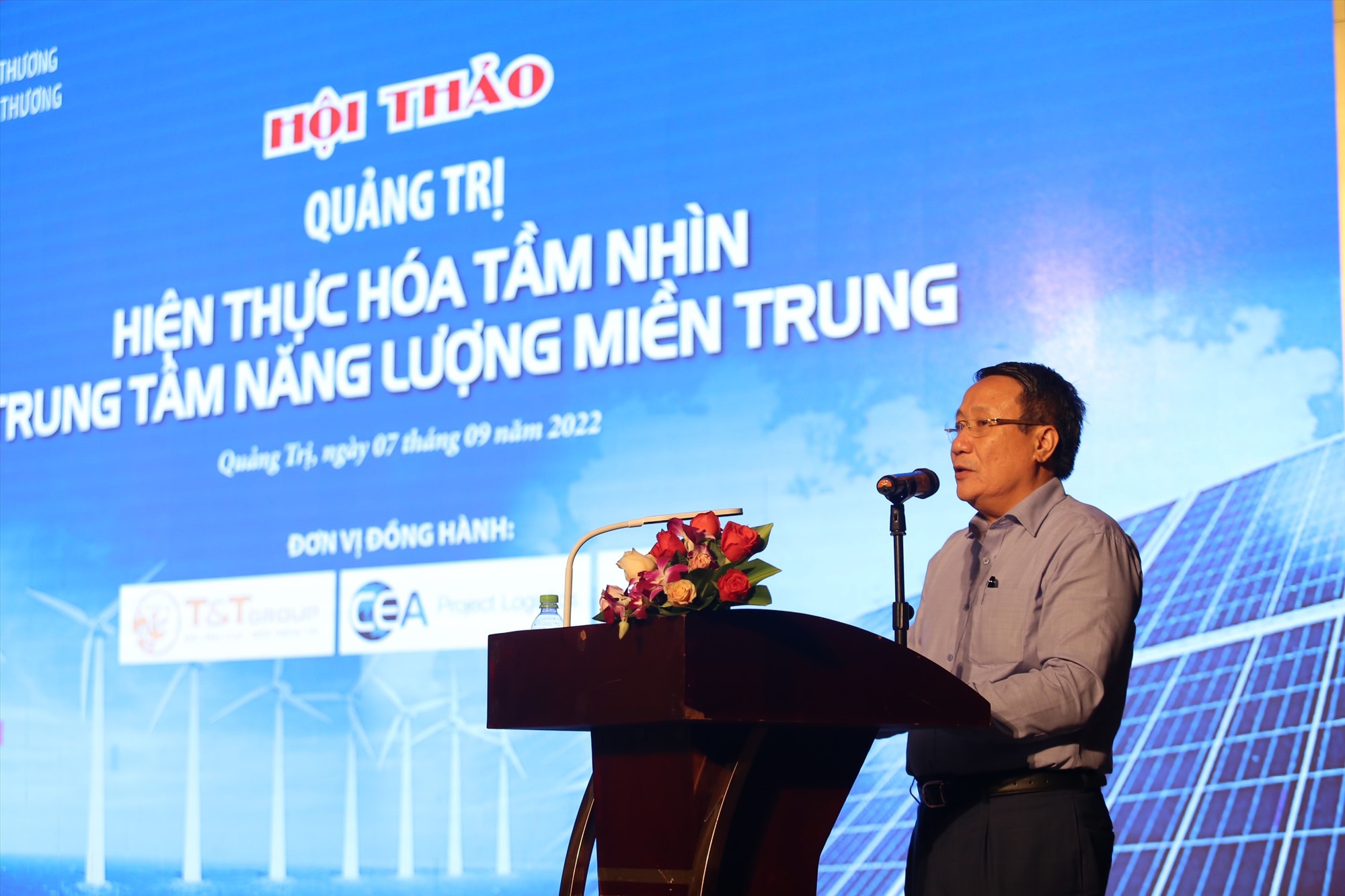 Phó Chủ tịch Thường trực UBND tỉnh Hà Sỹ Đồng phát biểu tại hội thảo -Ảnh: T.T