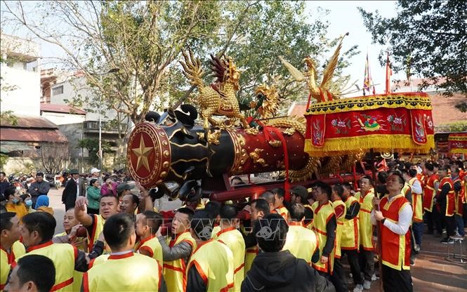 Nghi thức lễ hội rước pháo Đồng Kỵ (Bắc Ninh). Ảnh: Thái Hùng/TTXVN