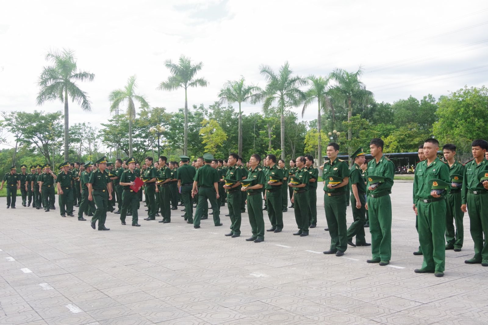 Kiểm tra lễ tiết tác phong quân nhân tại cơ quan Bộ Chỉ huy BĐBP tỉnh