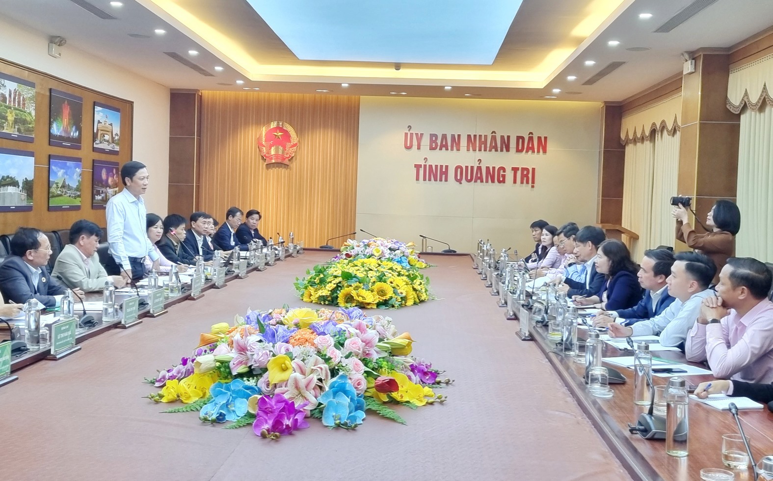 Phó Chủ tịch UBND tỉnh, Trưởng Ban Đại diện HĐQT Ngân hàng CSXH tỉnh Hoàng Nam phát biểu tại buổi làm việc - Ảnh: Tú Linh