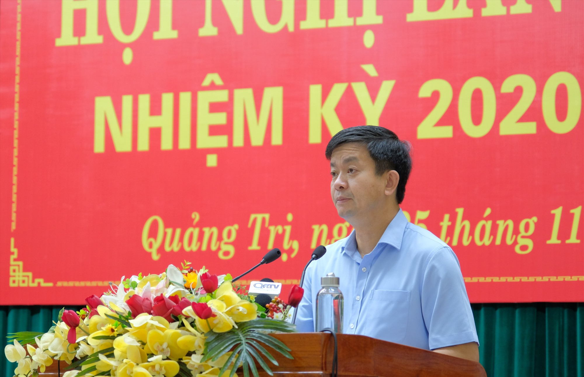 Bí thư Tỉnh ủy, Trưởng Đoàn ĐBQH tỉnh Lê Quang Tùng phát biểu khai mạc hội nghị - Ảnh: Trần Tuyền