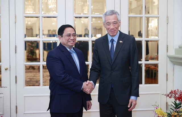 Đây là chuyến thăm Singapore đầu tiên của Thủ tướng Phạm Minh Chính trên cương vị mới và là chuyến thăm đầu tiên của Thủ tướng Chính phủ Việt Nam tới Singapore sau 5 năm.