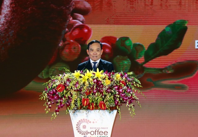 Phó Thủ tướng Trần Lưu Quang cho rằng, cần đẩy mạnh phát triển cà phê chất lượng cao, gia tăng giá trị chuỗi ngành hàng cà phê, nhất là tăng lợi nhuận trực tiếp cho người nông dân - Ảnh: VGP/Hải Minh