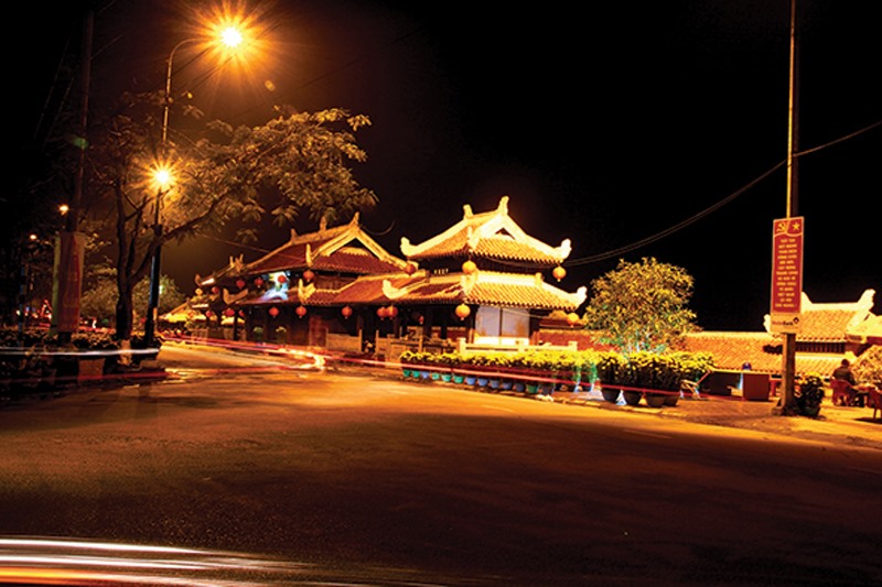 Nhà tưởng niệm bờ Nam Thành Cổ Quảng Trị - Ảnh: NGUYỄN V ĂN DŨNG