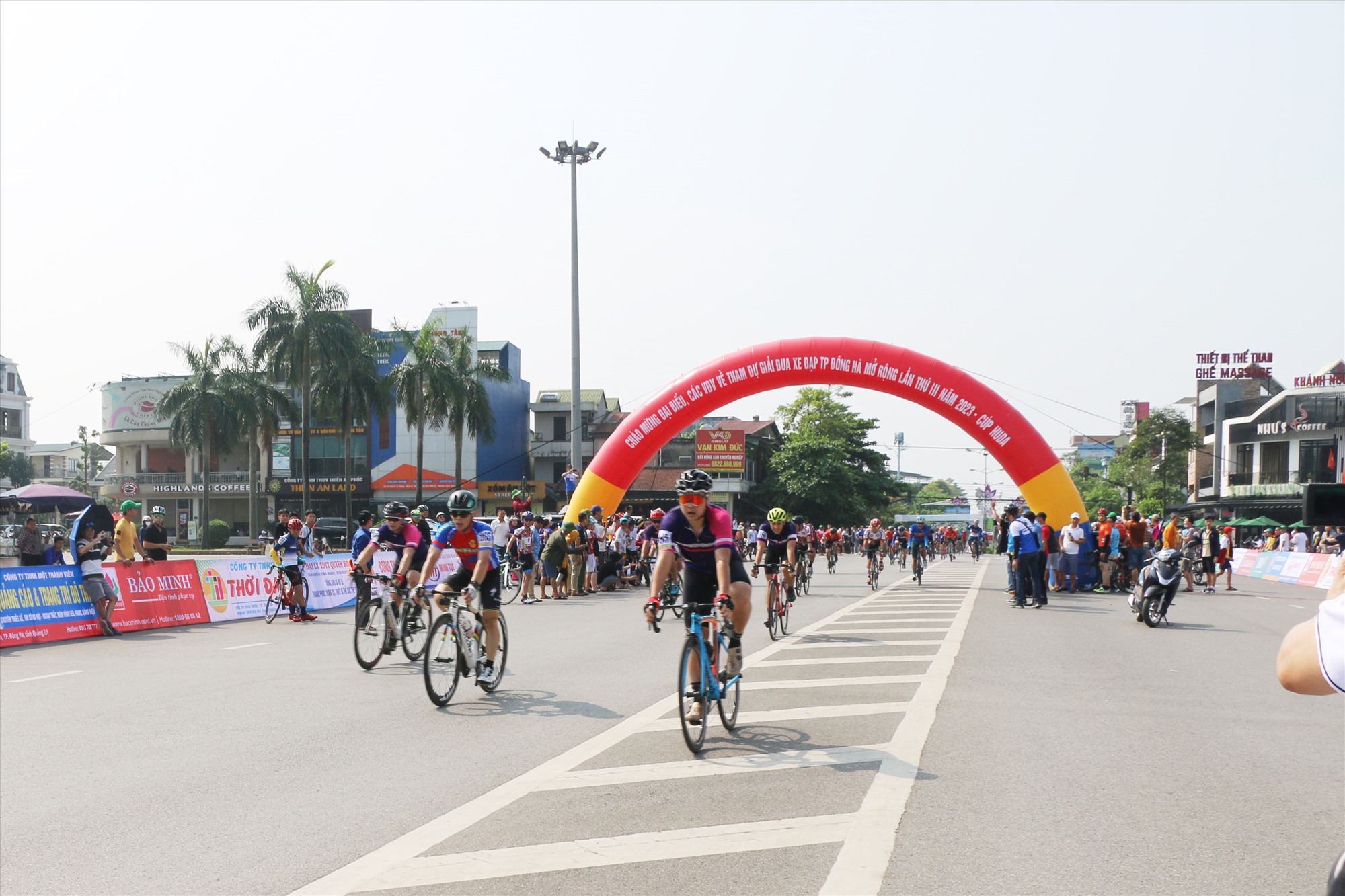 Hơn 300 VĐV tham gia Giải đua xe đạp TP. Đông Hà mở rộng lần thứ 3 năm 2023 – Cúp Huda - Ảnh: H.P