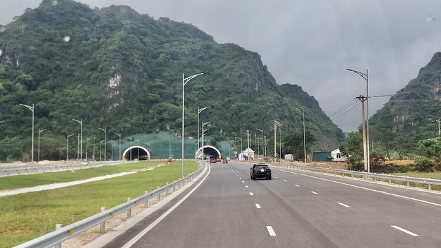Tuyến Mai Sơn-QL45 các phương tiện được khai thác tuyến đường từ đầu Dự án đến nút giao Đông Xuân (Km327+100) nối QL45 và QL47 - Ảnh: VGP/Phan Trang
